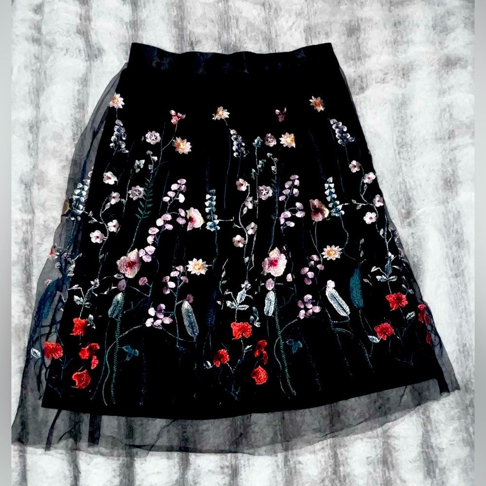 H&M floral embroidered skirt